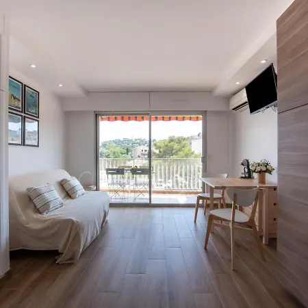 Les Pradels By Interhome Lägenhet Cavalaire-sur-Mer